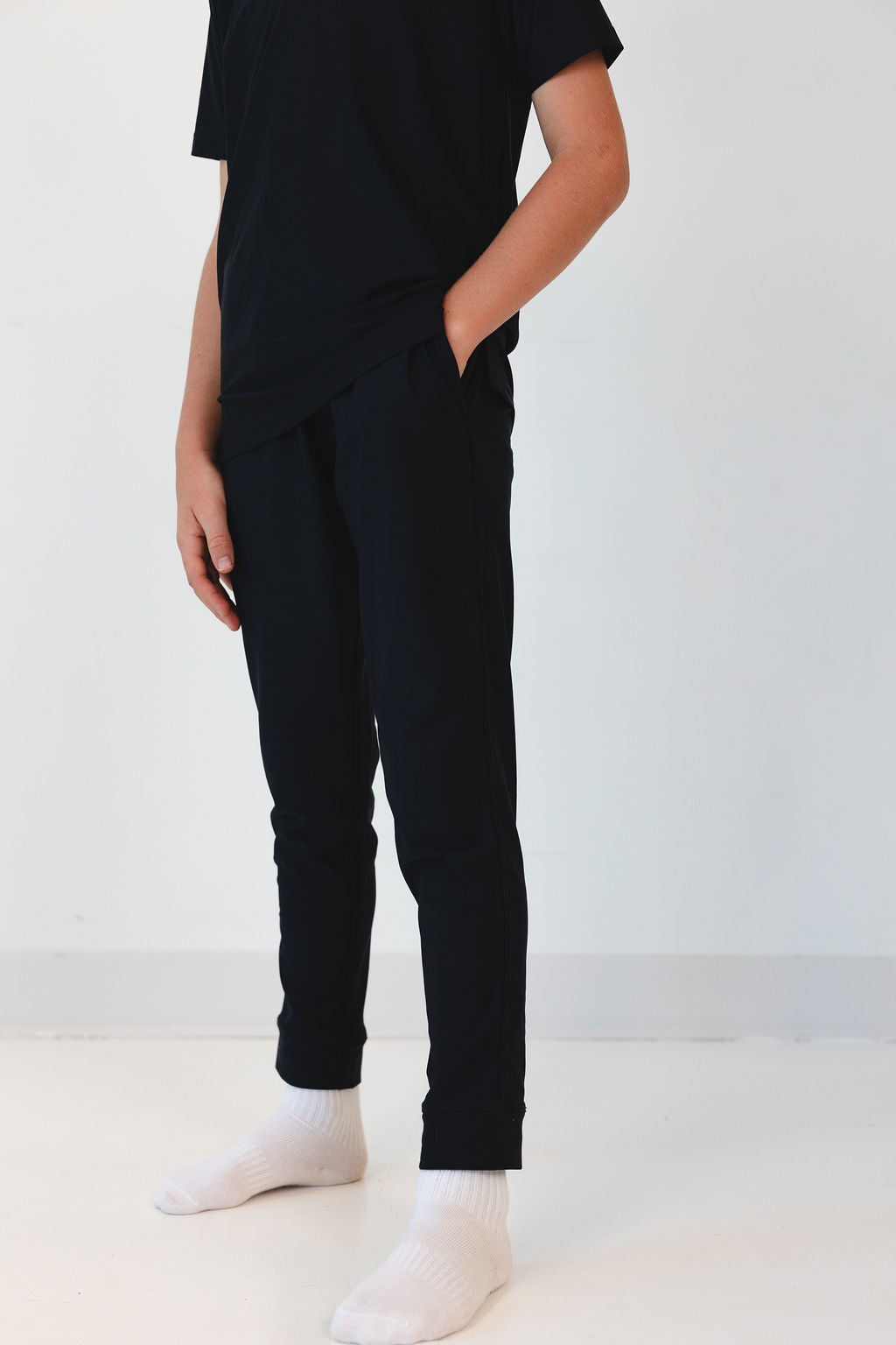 black warm-up jogger